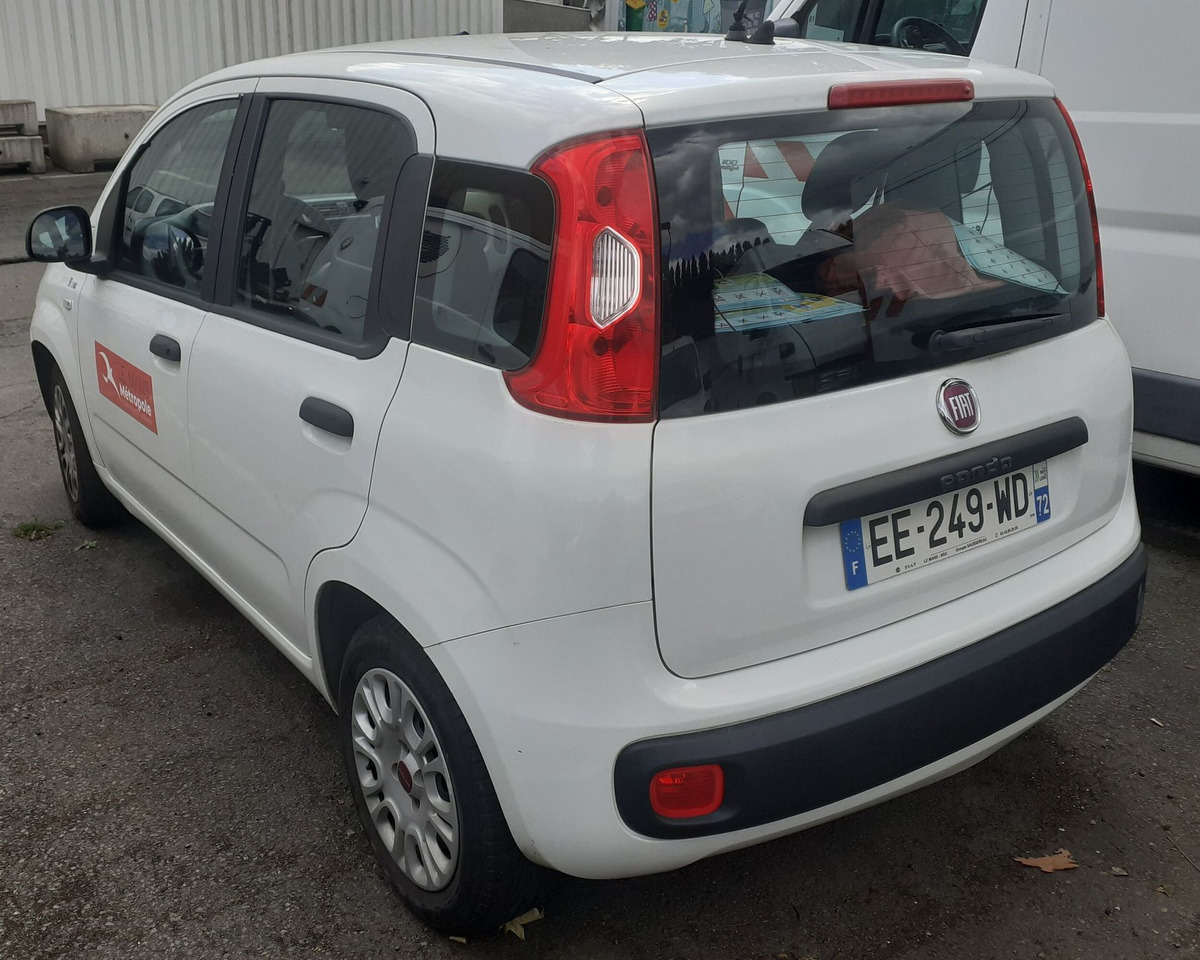 EE-249-72 - FIAT Panda Easy 1.2 - Лек автомобил: снимка 3 EE-249-72 - FIAT Panda Easy 1.2 - Лек автомобил: снимка 3