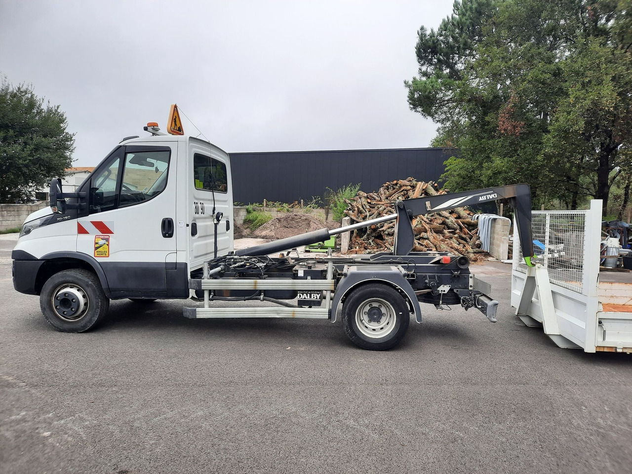 Polybenne Iveco 7 tonnes - Мултилифт с кука камион, Лекотоварен автомобил: снимка 3 Polybenne Iveco 7 tonnes - Мултилифт с кука камион, Лекотоварен автомобил: снимка 3