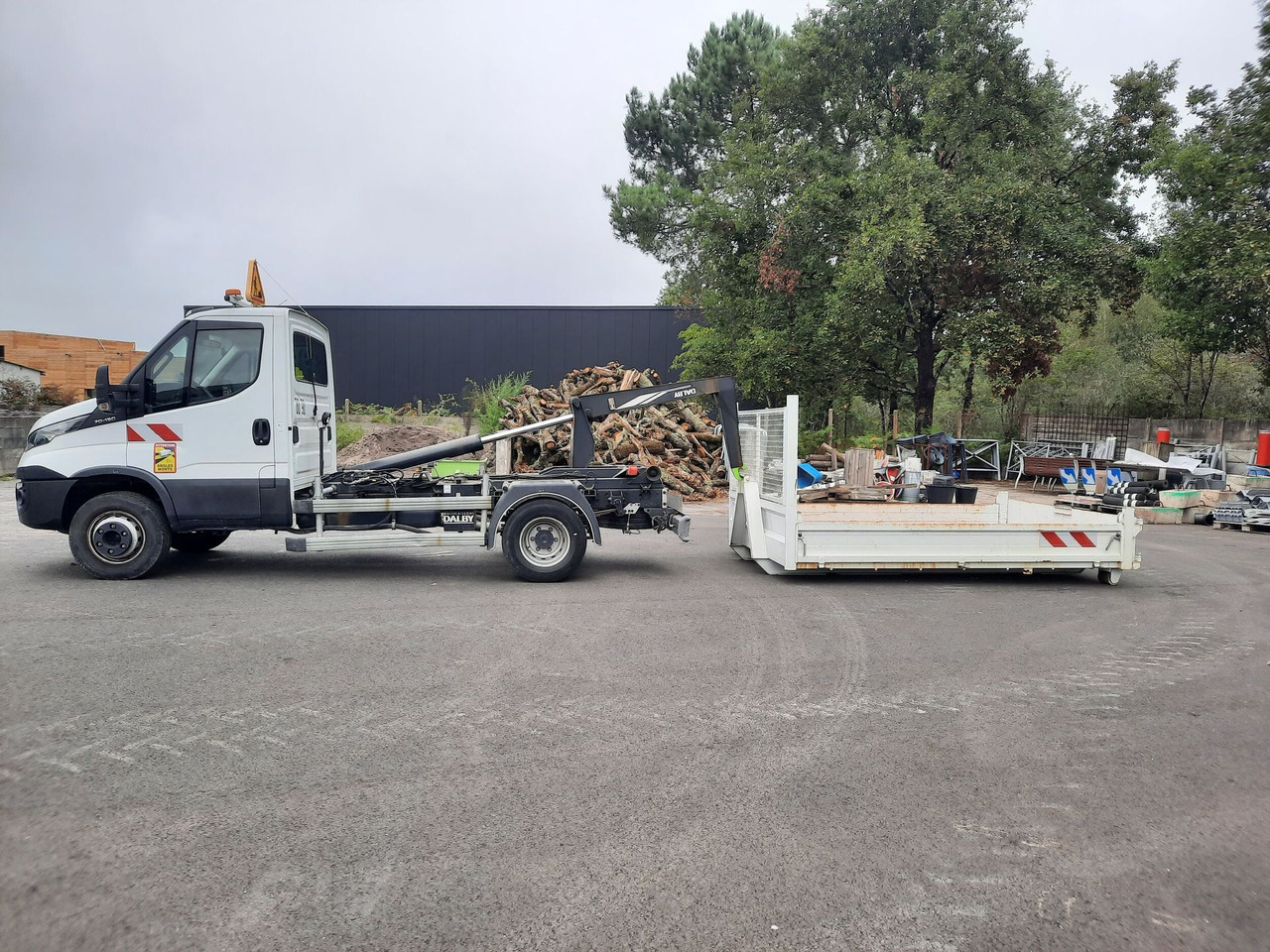 Polybenne Iveco 7 tonnes - Мултилифт с кука камион, Лекотоварен автомобил: снимка 1 Polybenne Iveco 7 tonnes - Мултилифт с кука камион, Лекотоварен автомобил: снимка 1