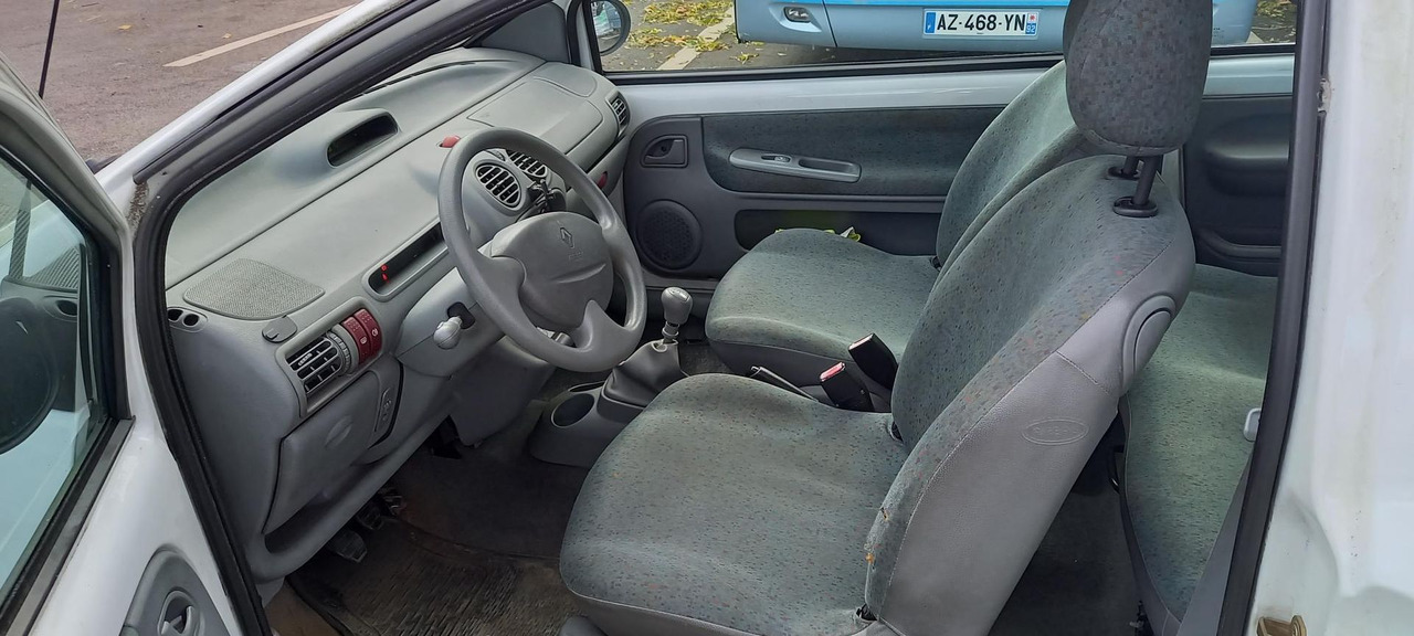 TWINGO ESSENCE (267) - Лек автомобил: снимка 3 TWINGO ESSENCE (267) - Лек автомобил: снимка 3