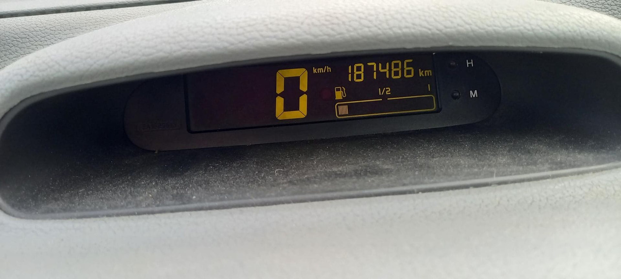 TWINGO PETROL (267) - Лек автомобил: снимка 4 TWINGO PETROL (267) - Лек автомобил: снимка 4