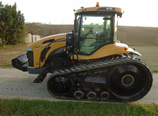 Challenger MT765B - Верижен трактор: снимка 1 Challenger MT765B - Верижен трактор: снимка 1