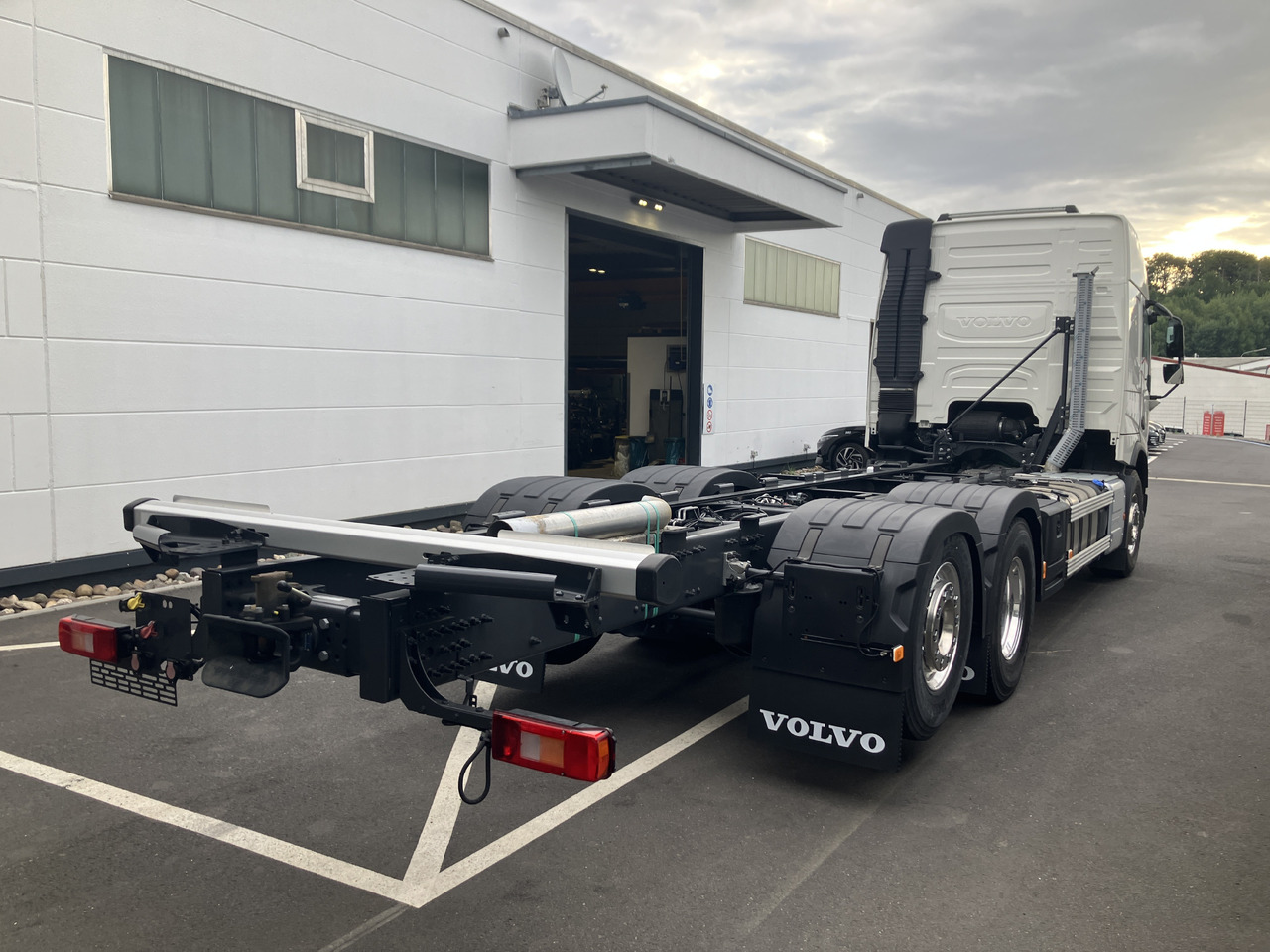 VOLVO FMX 540 6x2 Globetrotter Chassis - Шаси кабина: снимка 4 VOLVO FMX 540 6x2 Globetrotter Chassis - Шаси кабина: снимка 4