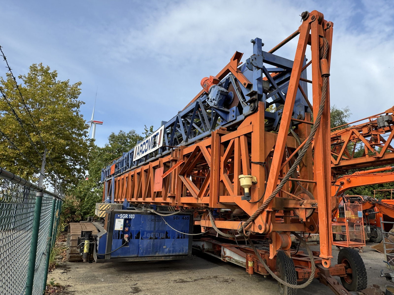 Arcomet T 33 C - Самоиздигащ се кулокран: снимка 1 Arcomet T 33 C - Самоиздигащ се кулокран: снимка 1