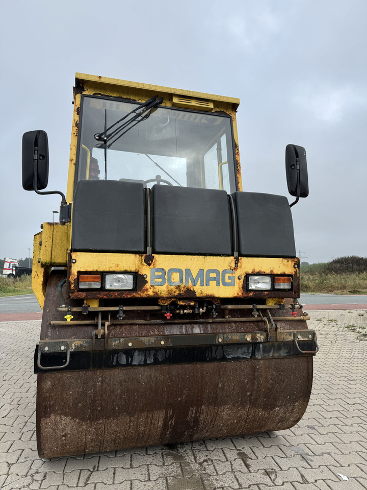 Bomag BW 151 AC-2 - Комбиниран валяк: снимка 3 Bomag BW 151 AC-2 - Комбиниран валяк: снимка 3