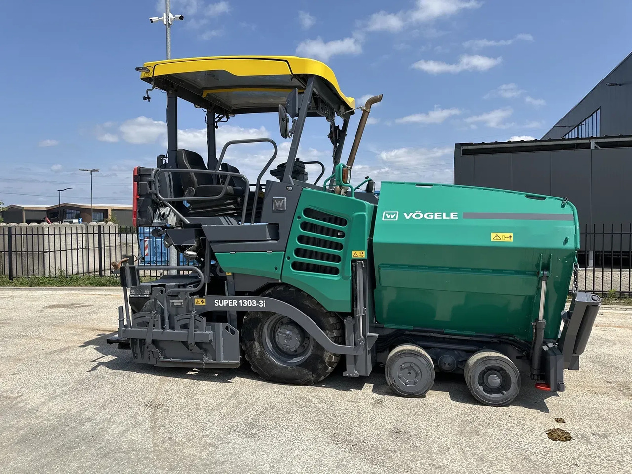 Vögele Super 1303-3i - Асфалтополагач: снимка 1 Vögele Super 1303-3i - Асфалтополагач: снимка 1