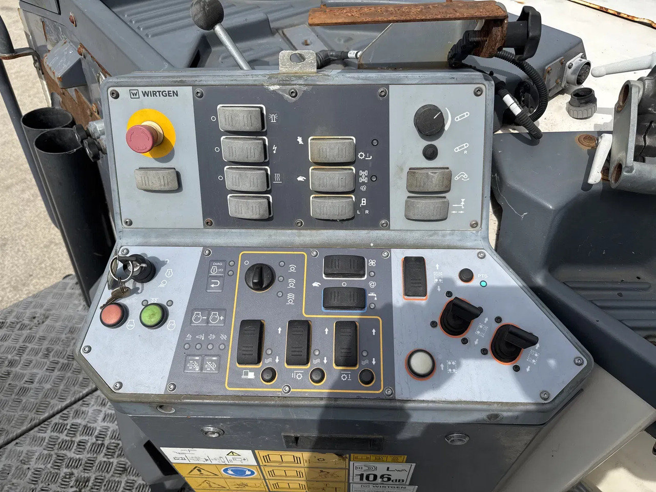 Wirtgen W 150 CFi - Пътна фреза: снимка 4 Wirtgen W 150 CFi - Пътна фреза: снимка 4