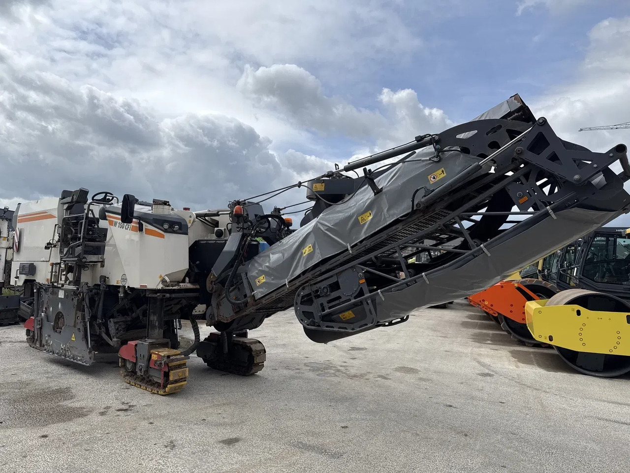 Wirtgen W 150 CFi - Пътна фреза: снимка 2 Wirtgen W 150 CFi - Пътна фреза: снимка 2