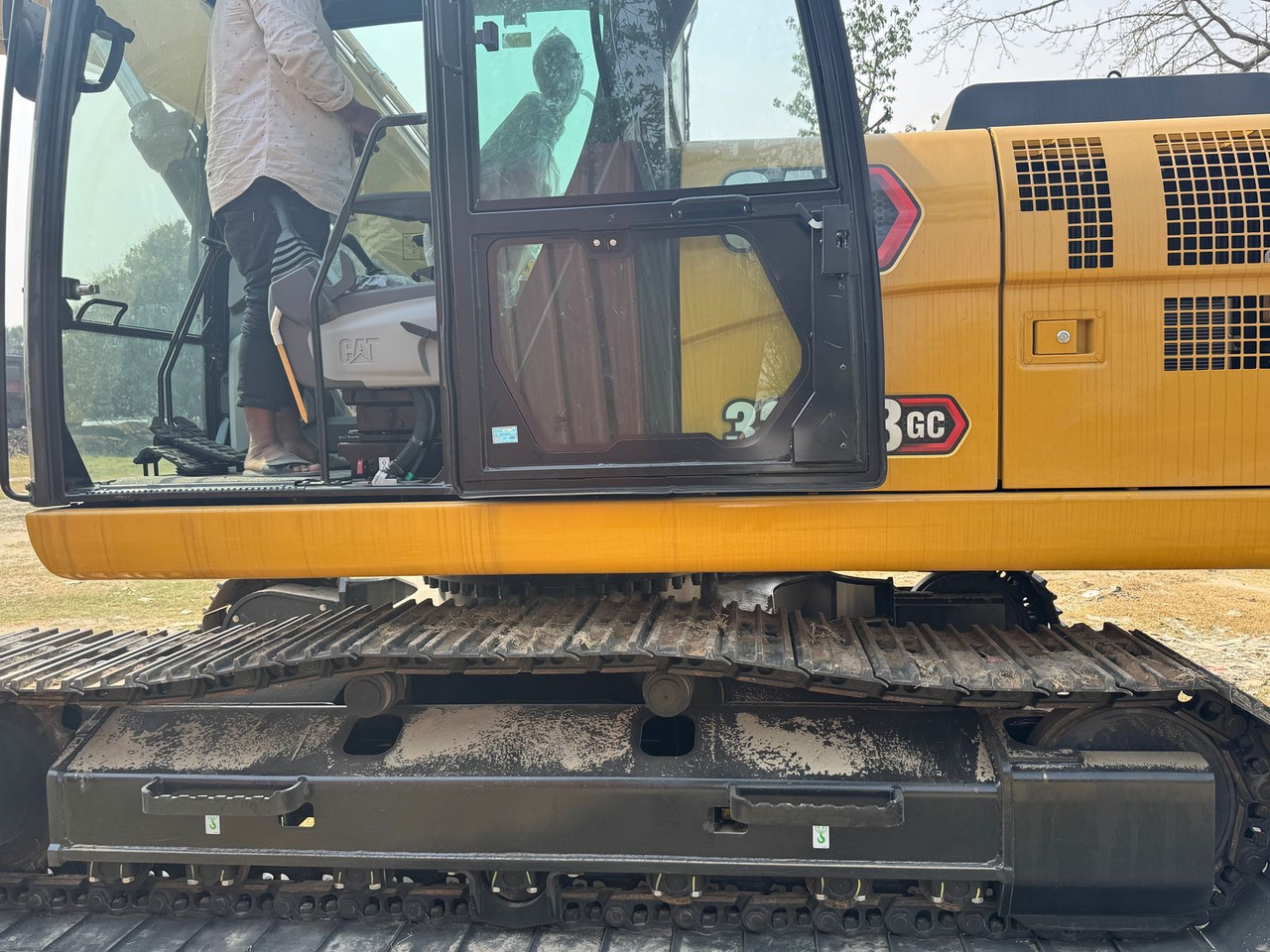 CATERPILLAR 323GC - Верижен багер: снимка 3 CATERPILLAR 323GC - Верижен багер: снимка 3