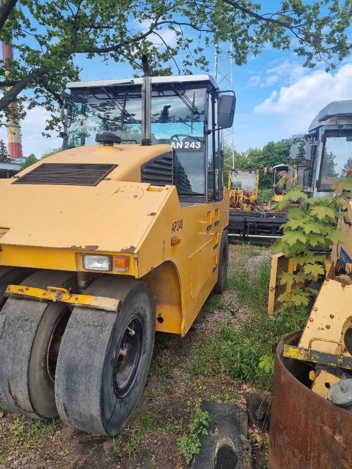 Ammann AP 240 - Пневматичен валяк: снимка 2 Ammann AP 240 - Пневматичен валяк: снимка 2