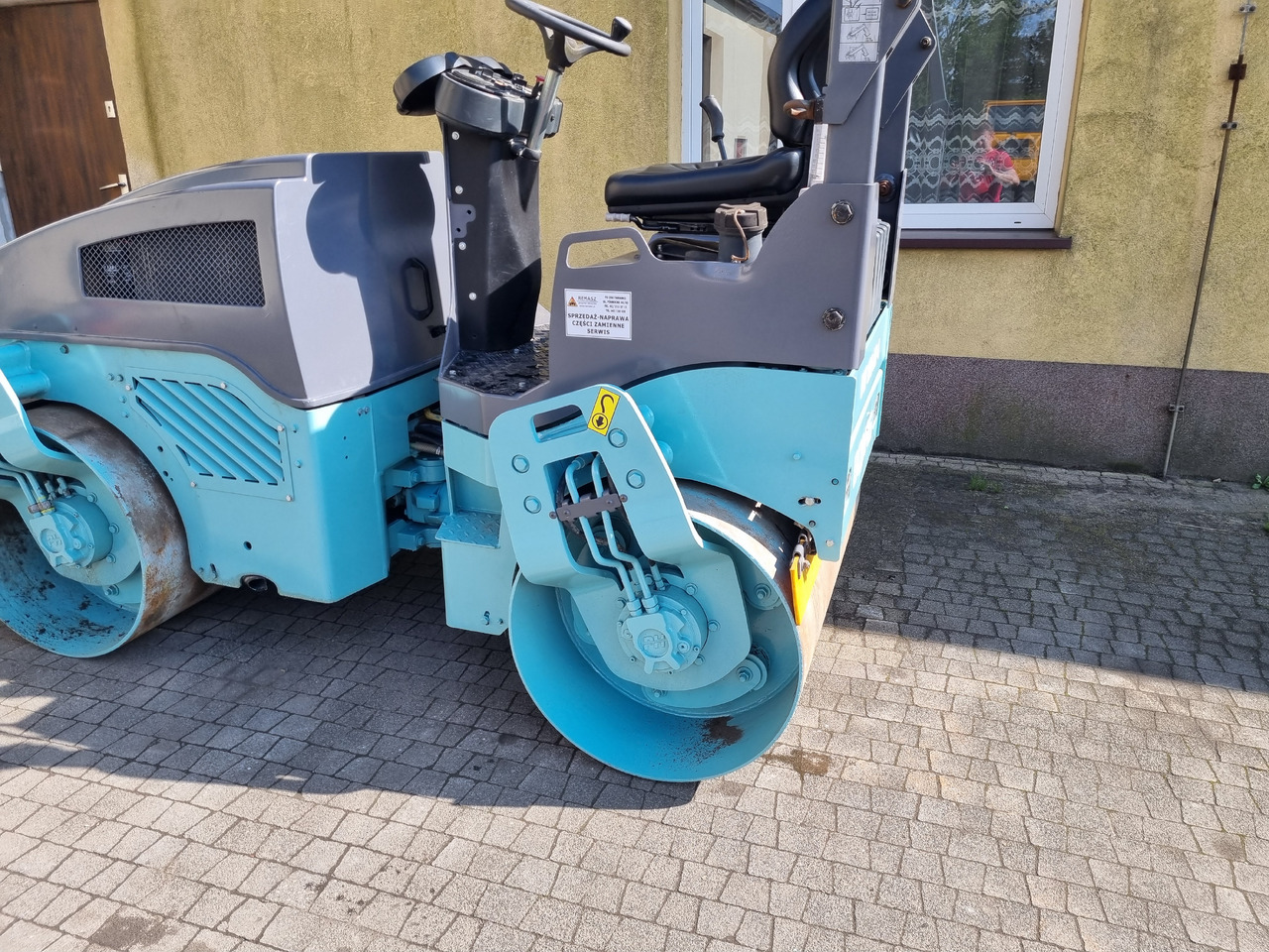 BOMAG BW 120 AD-4 - Пътен валяк: снимка 2 BOMAG BW 120 AD-4 - Пътен валяк: снимка 2