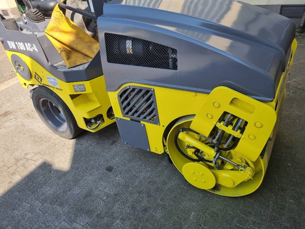Bomag BW 100 AC-4 - Комбиниран валяк: снимка 2 Bomag BW 100 AC-4 - Комбиниран валяк: снимка 2
