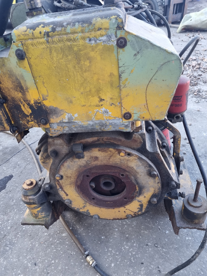 DEUTZ F4L912 - Двигател за Строителна техника: снимка 1 DEUTZ F4L912 - Двигател за Строителна техника: снимка 1