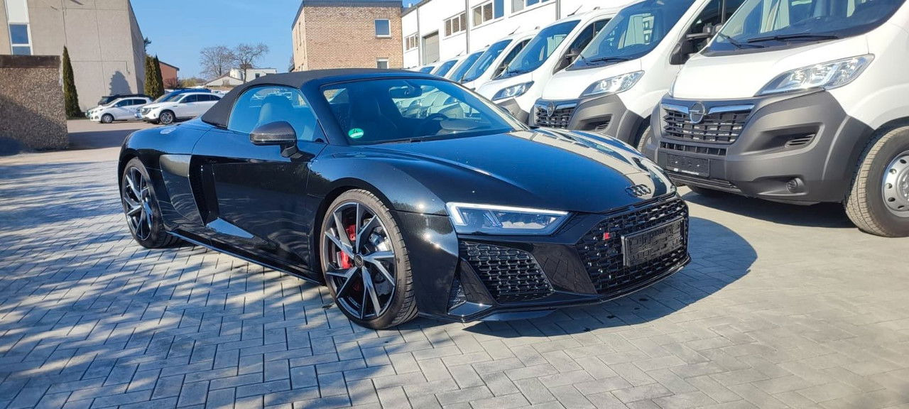 Audi R8 Spyder 5.2 FSI RWD performance - Лек автомобил: снимка 4 Audi R8 Spyder 5.2 FSI RWD performance - Лек автомобил: снимка 4