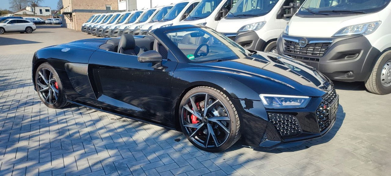 Audi R8 Spyder 5.2 FSI RWD performance - Лек автомобил: снимка 2 Audi R8 Spyder 5.2 FSI RWD performance - Лек автомобил: снимка 2