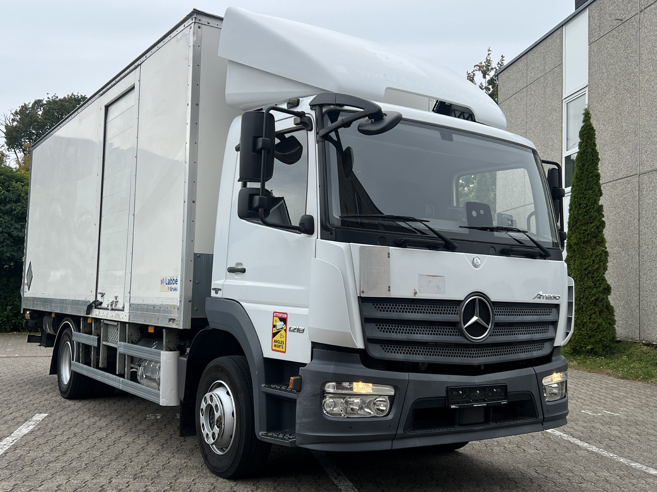 MERCEDES-BENZ Atego 1218 L Classic-Vermietung möglich-ADR-LBW - Камион фургон: снимка 2 MERCEDES-BENZ Atego 1218 L Classic-Vermietung möglich-ADR-LBW - Камион фургон: снимка 2