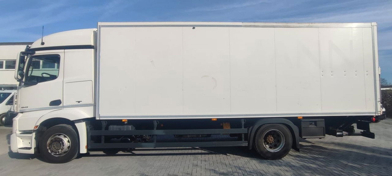 Mercedes-Benz Actros 1843 1843-Vermietung - LBW Voll-Luft-gefedert - Камион фургон: снимка 4 Mercedes-Benz Actros 1843 1843-Vermietung - LBW Voll-Luft-gefedert - Камион фургон: снимка 4