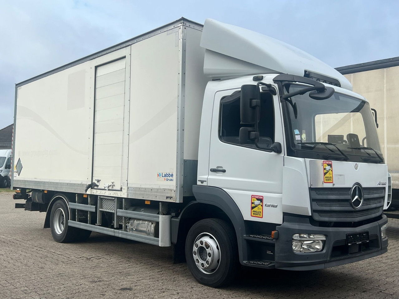 Mercedes-Benz Atego 1218 L Classic-Vermietung möglich-ADR-LBW - Камион фургон: снимка 2 Mercedes-Benz Atego 1218 L Classic-Vermietung möglich-ADR-LBW - Камион фургон: снимка 2