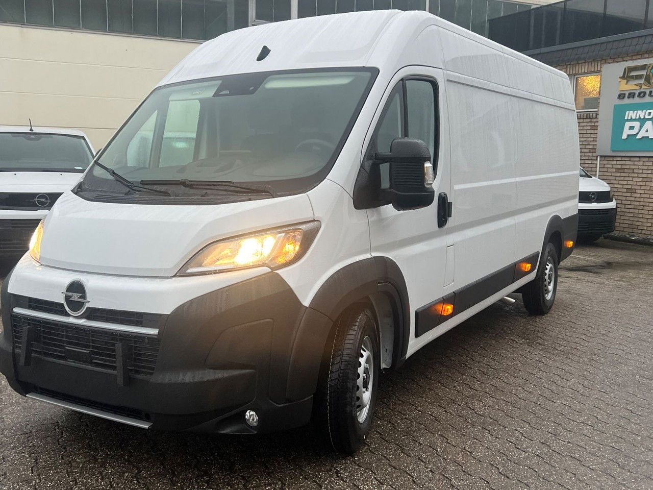 Opel Kasten 3,5 L4 H2 PS 180 Automatik+AHK Kasten 3,5 L4 H2 PS 180 Automatik+AHK - Товарен бус: снимка 1 Opel Kasten 3,5 L4 H2 PS 180 Automatik+AHK Kasten 3,5 L4 H2 PS 180 Automatik+AHK - Товарен бус: снимка 1