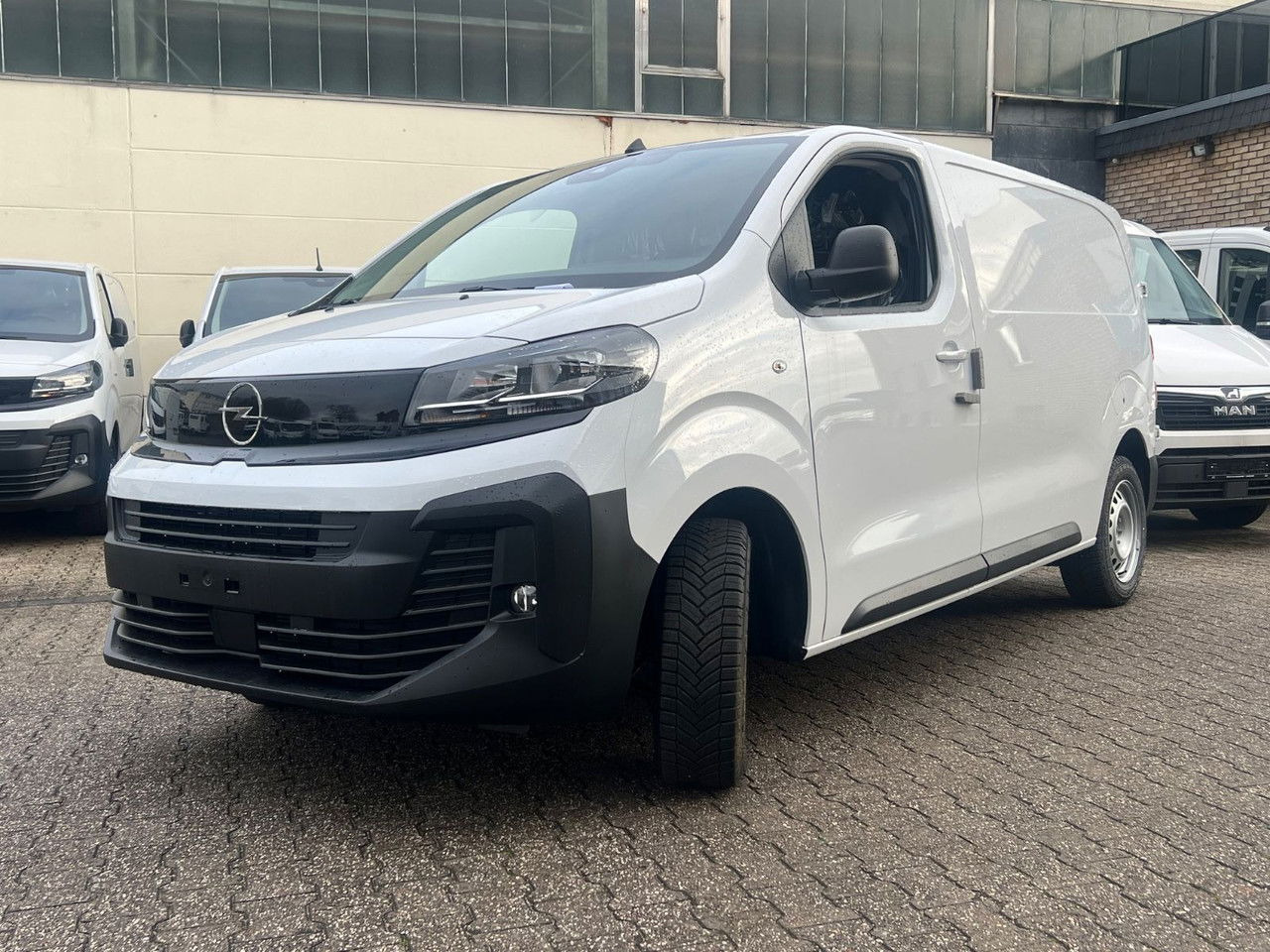 Opel Vivaro Cargo L2 H1 120 PS Allwetter AHK Rückfahr - Товарен бус: снимка 3 Opel Vivaro Cargo L2 H1 120 PS Allwetter AHK Rückfahr - Товарен бус: снимка 3
