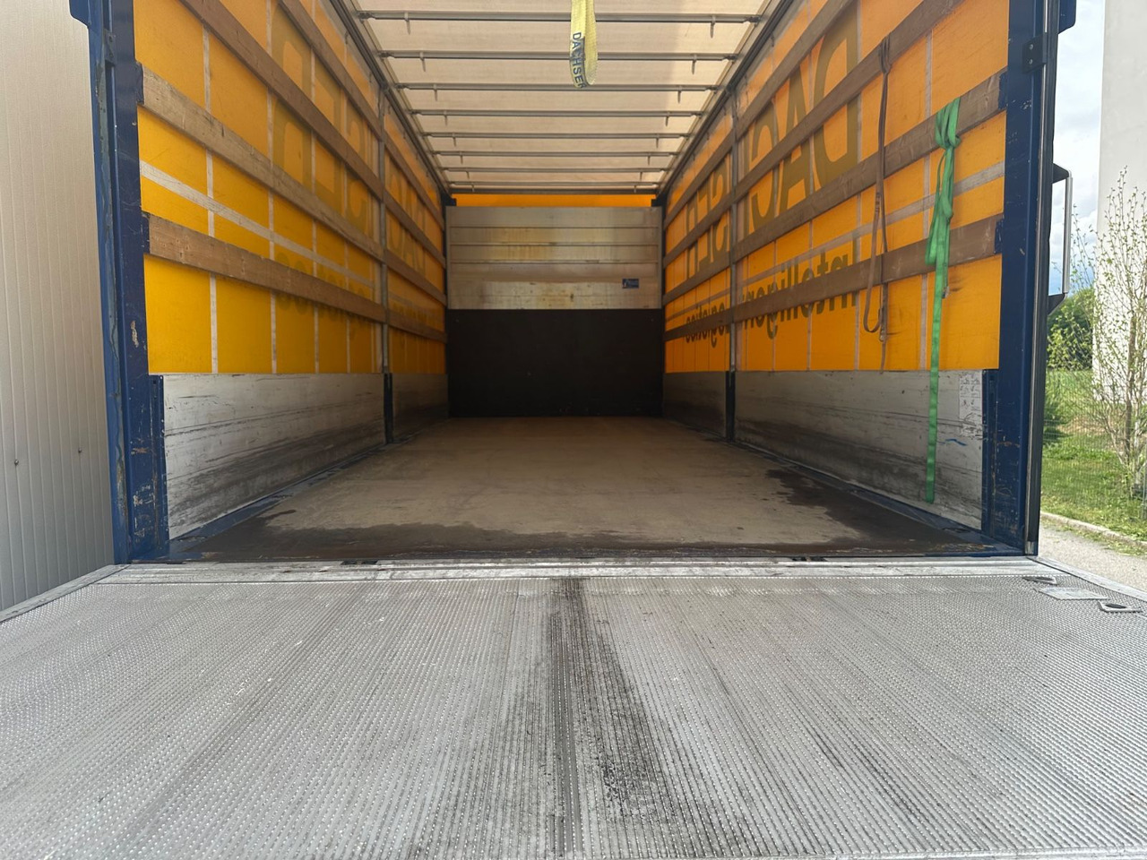 DAF LF 260 - Камион с брезент: снимка 5 DAF LF 260 - Камион с брезент: снимка 5