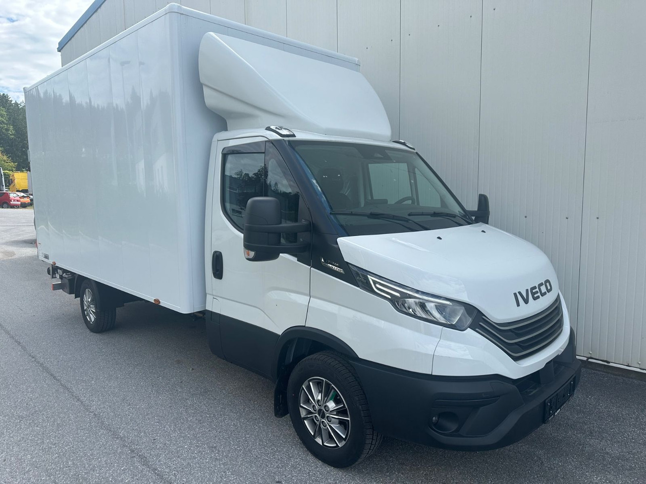Iveco Daily 35S14 8g HiMatic LBW Mod 2025 - Лекотоварен автомобил фургон: снимка 2 Iveco Daily 35S14 8g HiMatic LBW Mod 2025 - Лекотоварен автомобил фургон: снимка 2