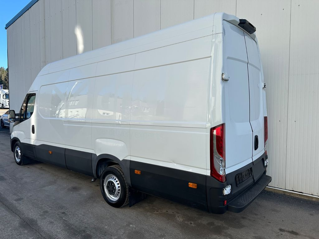 Iveco Daily 35S14 MAXI L4H3 HiMatic Iveco Daily 35S14 MAXI L4H3 HiMatic - Товарен бус: снимка 4 Iveco Daily 35S14 MAXI L4H3 HiMatic Iveco Daily 35S14 MAXI L4H3 HiMatic - Товарен бус: снимка 4