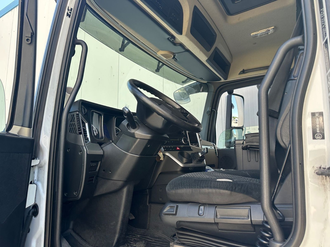 Mercedes-Benz Actros 1946 - Контейнеровоз/ Сменна каросерия камион: снимка 4 Mercedes-Benz Actros 1946 - Контейнеровоз/ Сменна каросерия камион: снимка 4