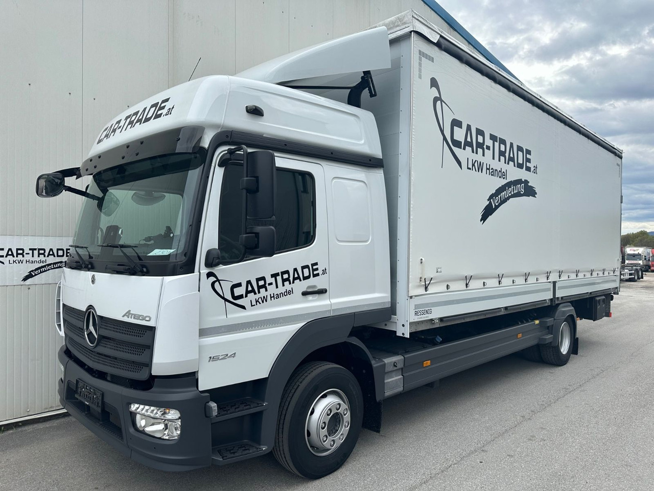 Mercedes-Benz Atego 1524 BigSpace LBW Navi/Kamera - Камион с брезент: снимка 1 Mercedes-Benz Atego 1524 BigSpace LBW Navi/Kamera - Камион с брезент: снимка 1