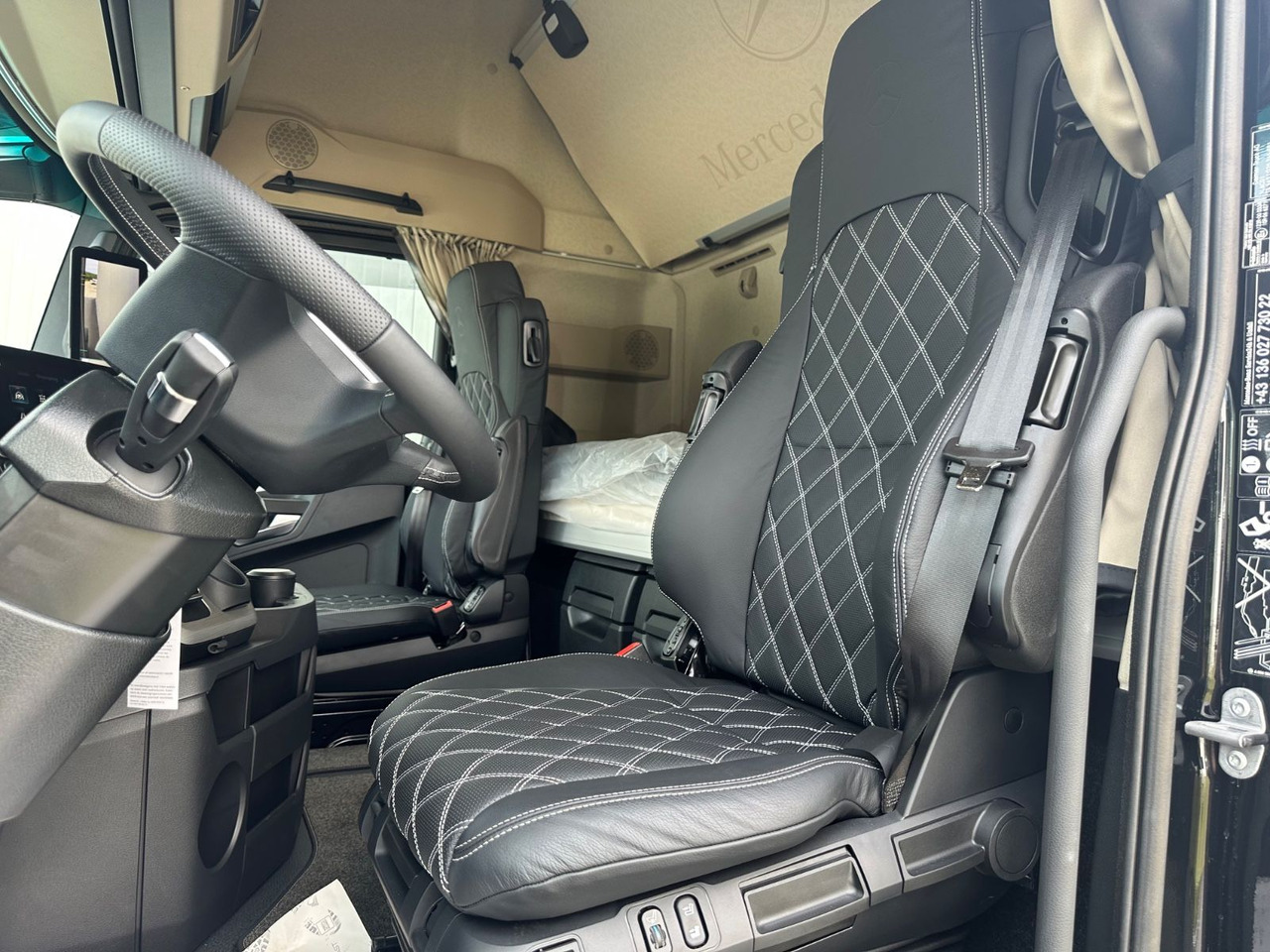 Mercedes-Benz Actros 1863 Final Edition Vollausstattung - Влекач: снимка 5 Mercedes-Benz Actros 1863 Final Edition Vollausstattung - Влекач: снимка 5