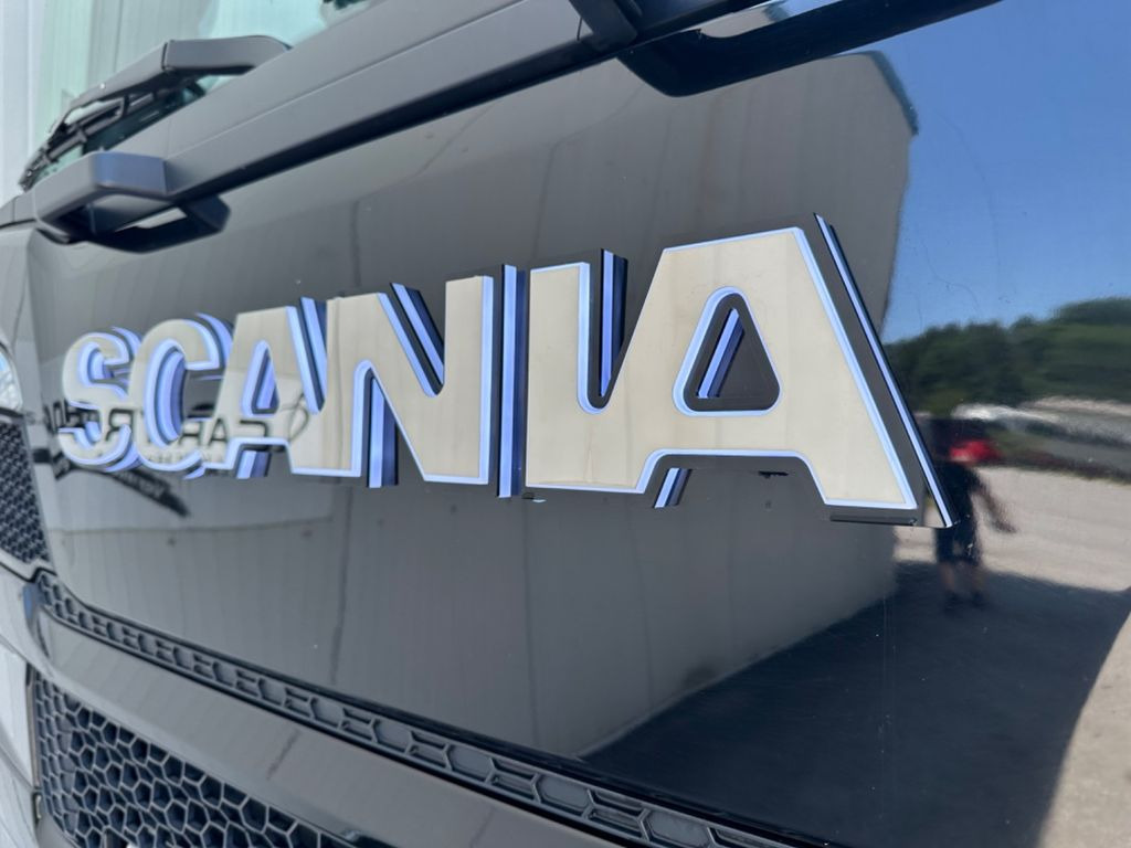 Scania 500R Vollluft Alu Leder LED Hyd. - Влекач: снимка 5 Scania 500R Vollluft Alu Leder LED Hyd. - Влекач: снимка 5