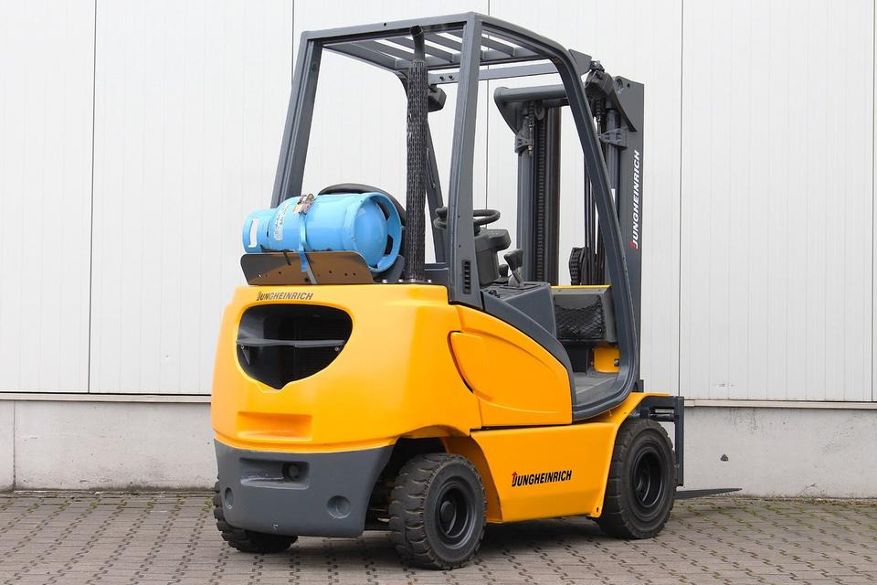 JUNGHEINRICH TFG316s Triplex 4,5m UVV - Газокар: снимка 5 JUNGHEINRICH TFG316s Triplex 4,5m UVV - Газокар: снимка 5