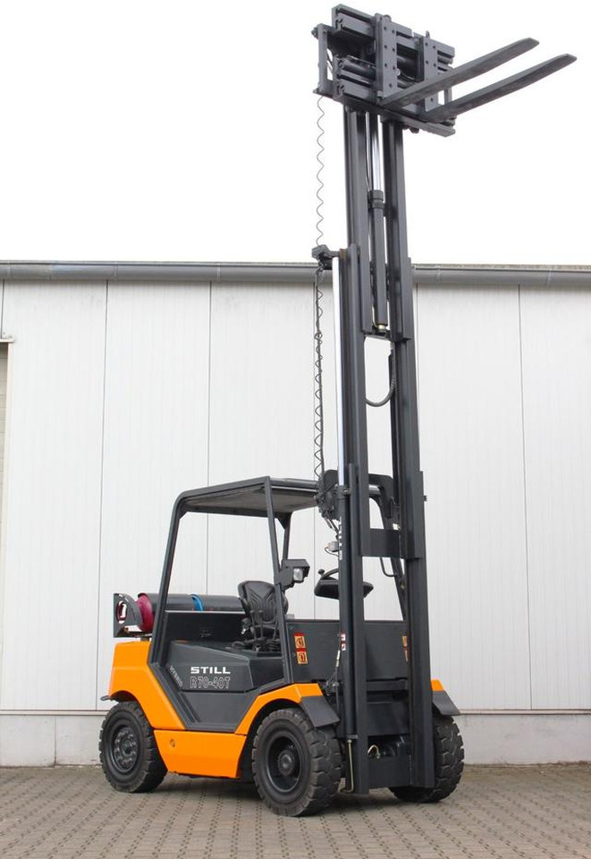 Лизинг на STILL R70-40T Gas Triplex 4t Klammergabel STILL R70-40T Gas Triplex 4t Klammergabel: снимка 13 Лизинг на STILL R70-40T Gas Triplex 4t Klammergabel STILL R70-40T Gas Triplex 4t Klammergabel: снимка 13