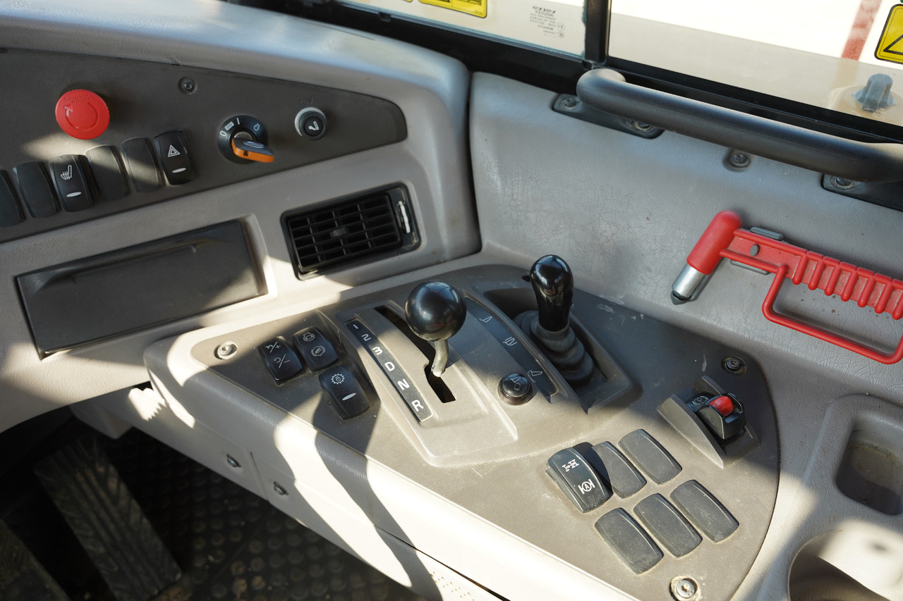 Съчленен самосвал Volvo A40G: снимка 11