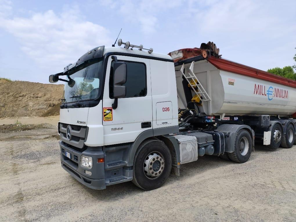 MERCEDES-BENZ ACTROS - Влекач: снимка 4 MERCEDES-BENZ ACTROS - Влекач: снимка 4