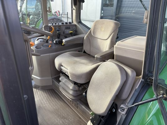 John Deere 6195M - Трактор: снимка 2 John Deere 6195M - Трактор: снимка 2