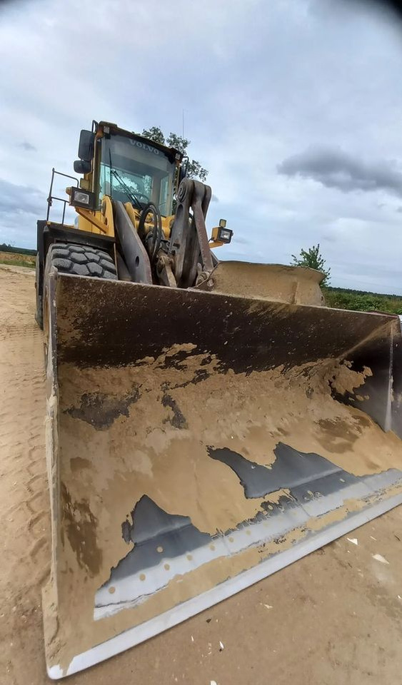 Volvo L150E - Колесен товарач: снимка 3 Volvo L150E - Колесен товарач: снимка 3