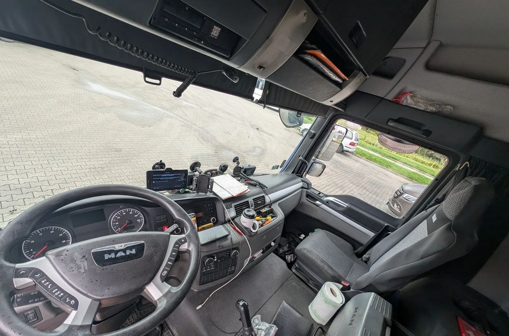 MAN TGL - Камион с брезент: снимка 3 MAN TGL - Камион с брезент: снимка 3