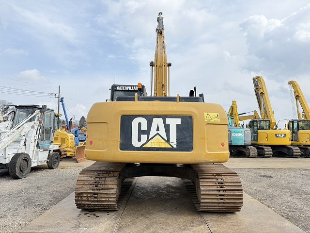 CAT 320DL-E - Верижен багер: снимка 4 CAT 320DL-E - Верижен багер: снимка 4