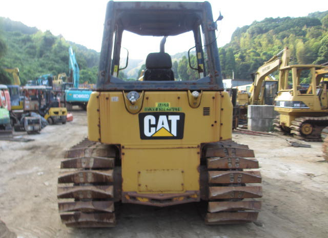 CAT D3K2 - Булдозер: снимка 3 CAT D3K2 - Булдозер: снимка 3
