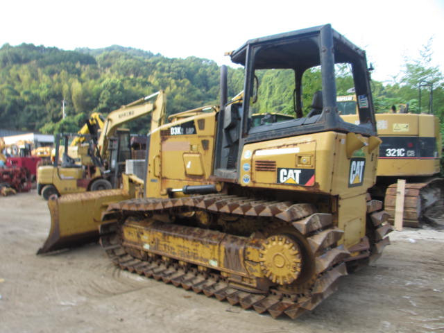 CAT D3K2 - Булдозер: снимка 2 CAT D3K2 - Булдозер: снимка 2