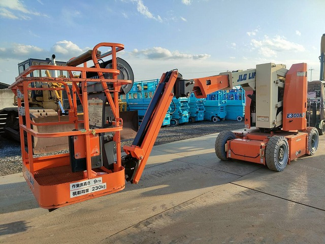 JLG E300AJP - Артикулираща платформа: снимка 1 JLG E300AJP - Артикулираща платформа: снимка 1