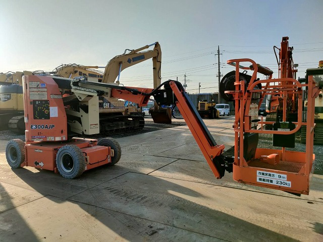 JLG E300AJP - Артикулираща платформа: снимка 3 JLG E300AJP - Артикулираща платформа: снимка 3