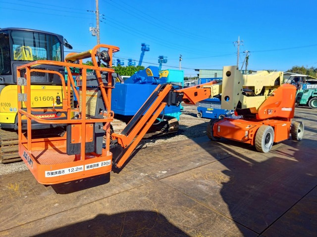 JLG M400AJPN - Артикулираща платформа: снимка 1 JLG M400AJPN - Артикулираща платформа: снимка 1