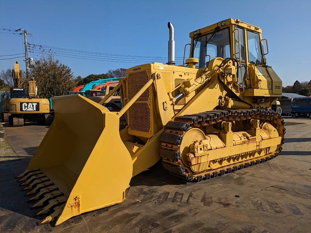 KOMATSU D75S-5 - Верижен товарач: снимка 1 KOMATSU D75S-5 - Верижен товарач: снимка 1