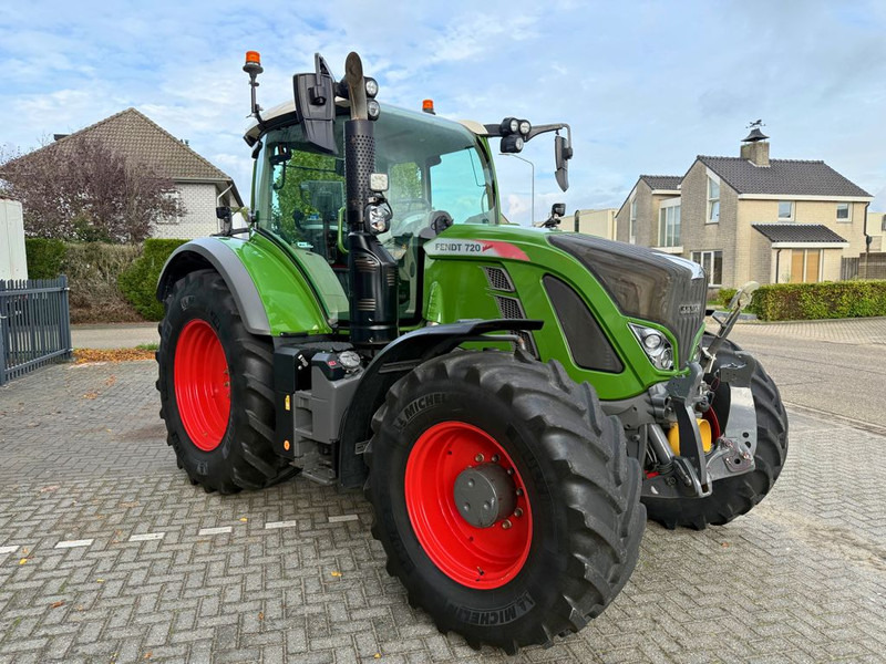 Fendt 720 S4 Vario Profi Plus - Трактор: снимка 4 Fendt 720 S4 Vario Profi Plus - Трактор: снимка 4