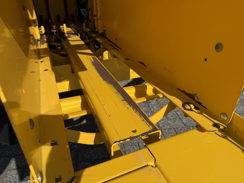 Сламопреса за квадратни бали New Holland BC5060 Mini Balenpers: снимка 8 Сламопреса за квадратни бали New Holland BC5060 Mini Balenpers: снимка 8