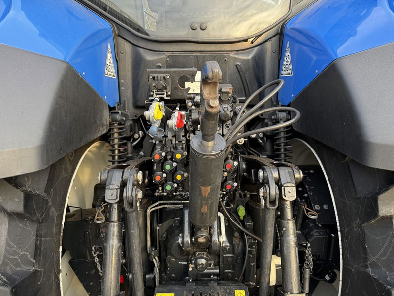 Лизинг на New Holland T7.275HD AC Stage V New Gen New Holland T7.275HD AC Stage V New Gen: снимка 10 Лизинг на New Holland T7.275HD AC Stage V New Gen New Holland T7.275HD AC Stage V New Gen: снимка 10