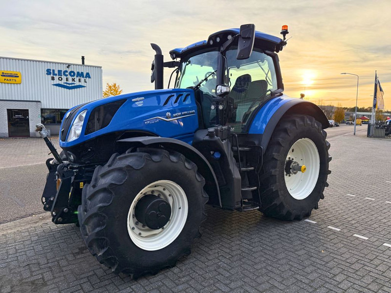New Holland T7.275HD AC Stage V New Gen - Трактор: снимка 1 New Holland T7.275HD AC Stage V New Gen - Трактор: снимка 1
