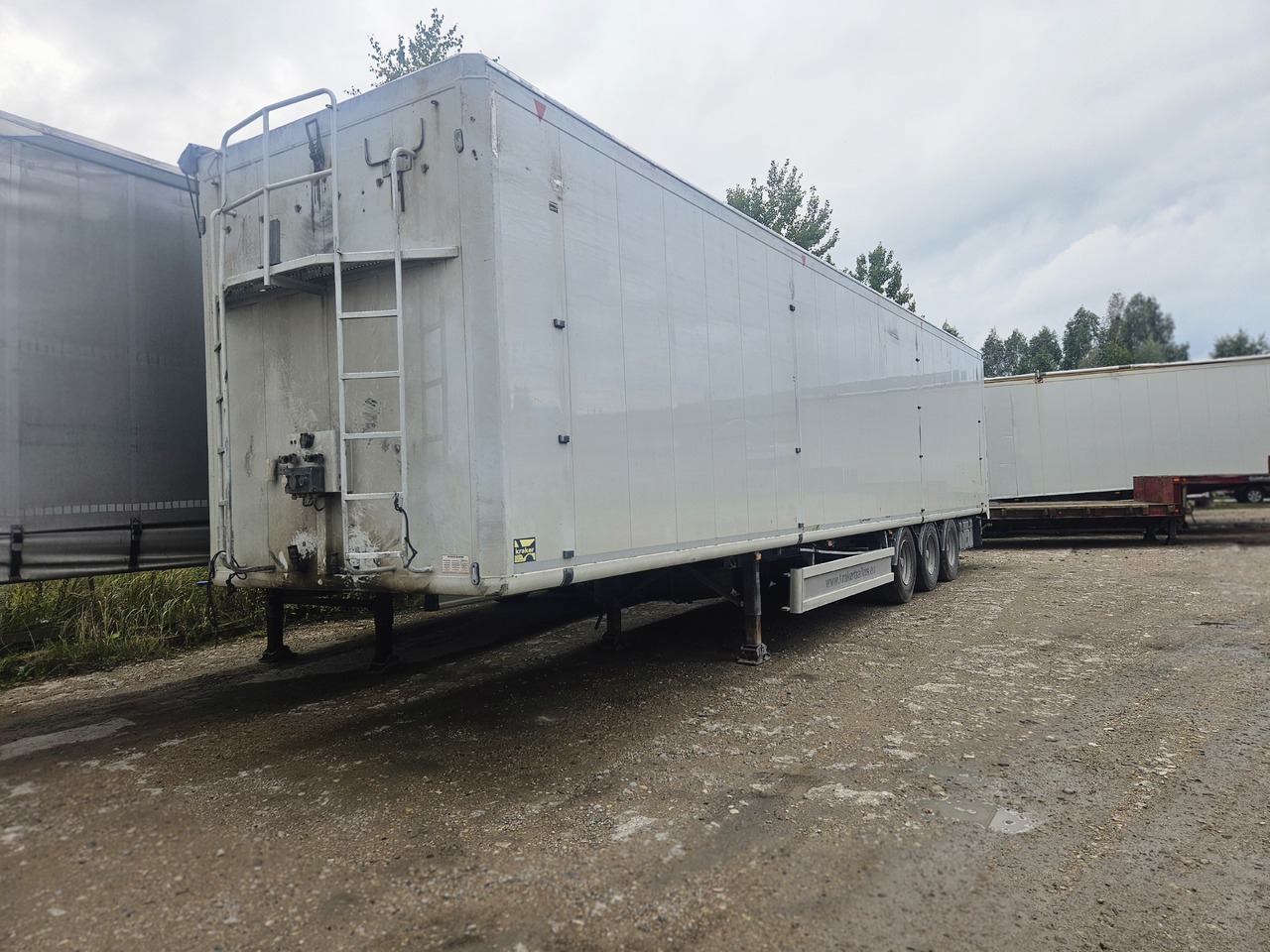 KRAKER CF200 - С плъзгащ под полуремарке: снимка 1 KRAKER CF200 - С плъзгащ под полуремарке: снимка 1